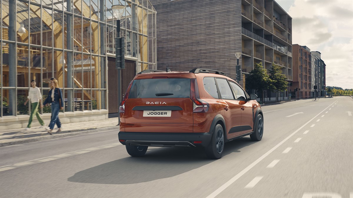 Dacia Jogger - a 7 személyes családi autó - hátsó nézet
