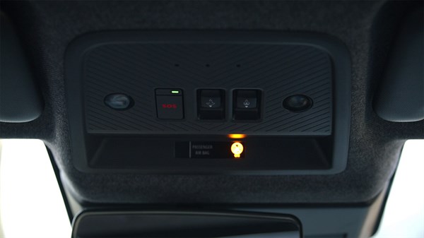 Dacia Bigster - SOS vészhívás funkció