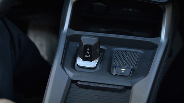 Dacia Bigster - Elektromos parkolófék